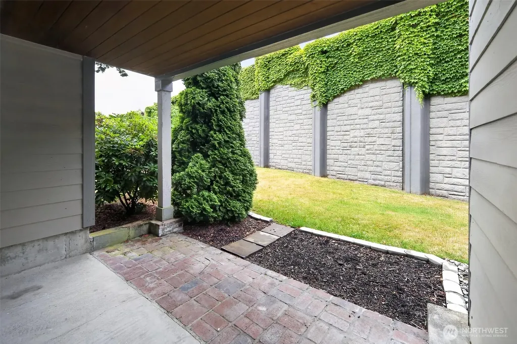 8033 118th Avenue NE Kirkland WA 98033
