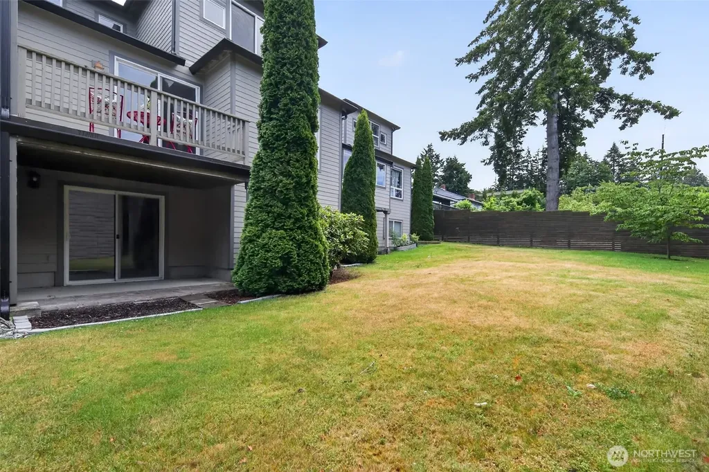 8033 118th Avenue NE Kirkland WA 98033