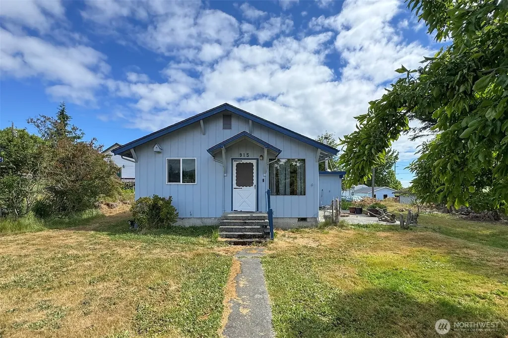 915 W 11th Street Port Angeles WA 98363