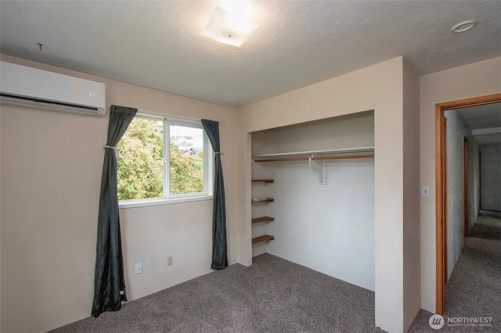 915 W 11th Street Port Angeles WA 98363
