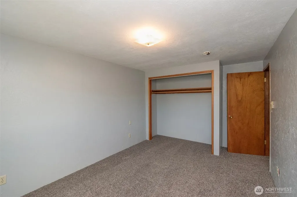 915 W 11th Street Port Angeles WA 98363