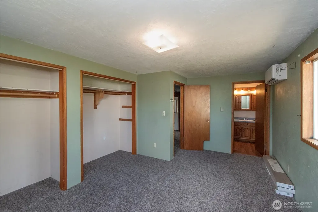 915 W 11th Street Port Angeles WA 98363
