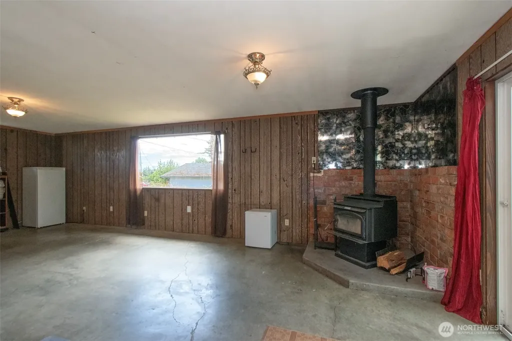 915 W 11th Street Port Angeles WA 98363