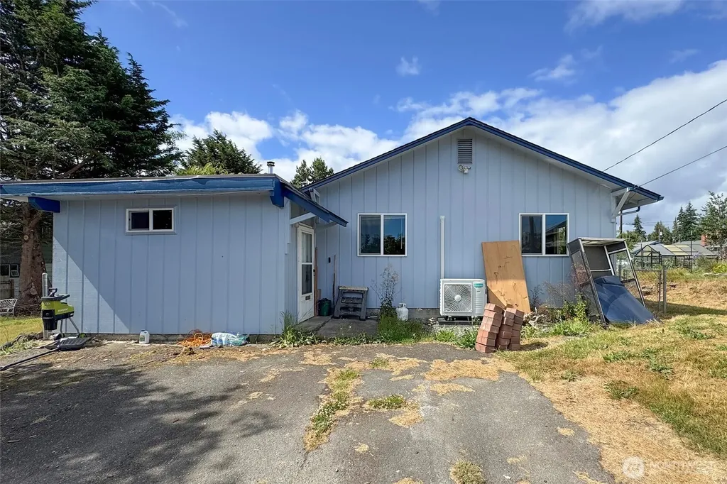 915 W 11th Street Port Angeles WA 98363