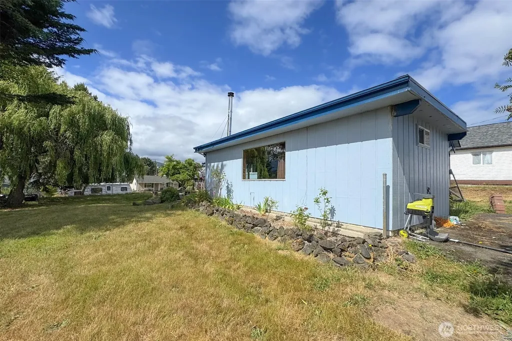 915 W 11th Street Port Angeles WA 98363