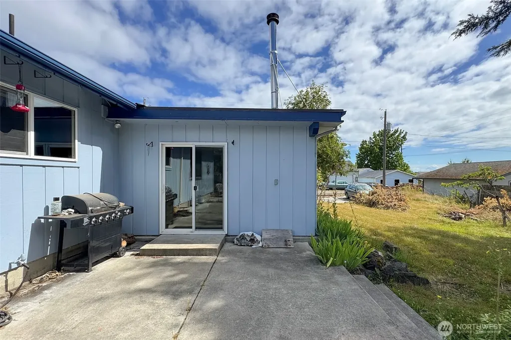 915 W 11th Street Port Angeles WA 98363