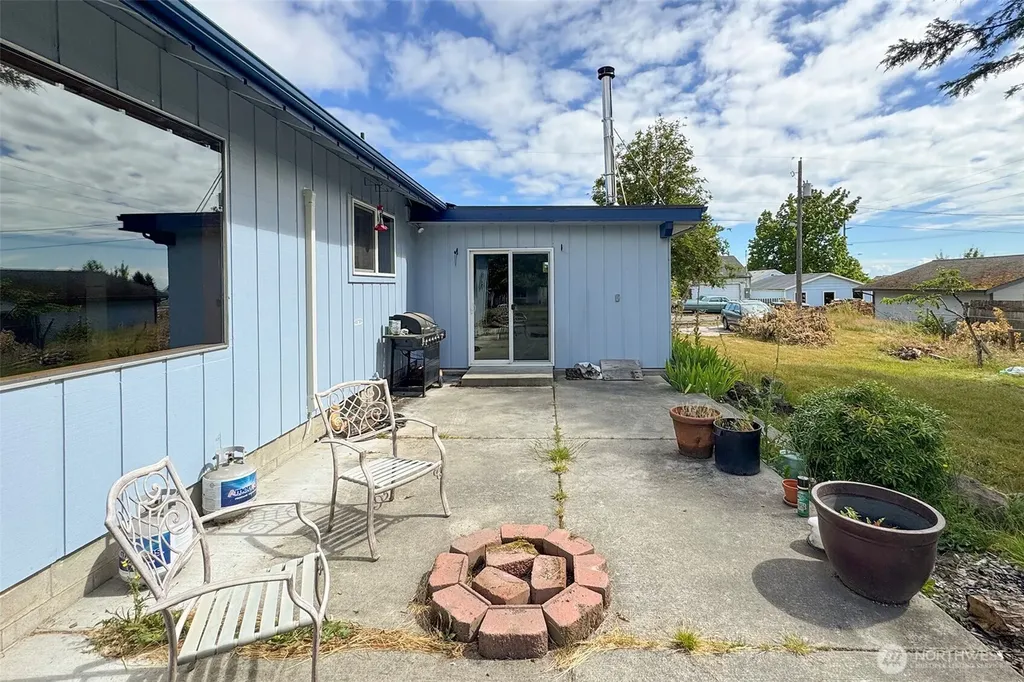 915 W 11th Street Port Angeles WA 98363
