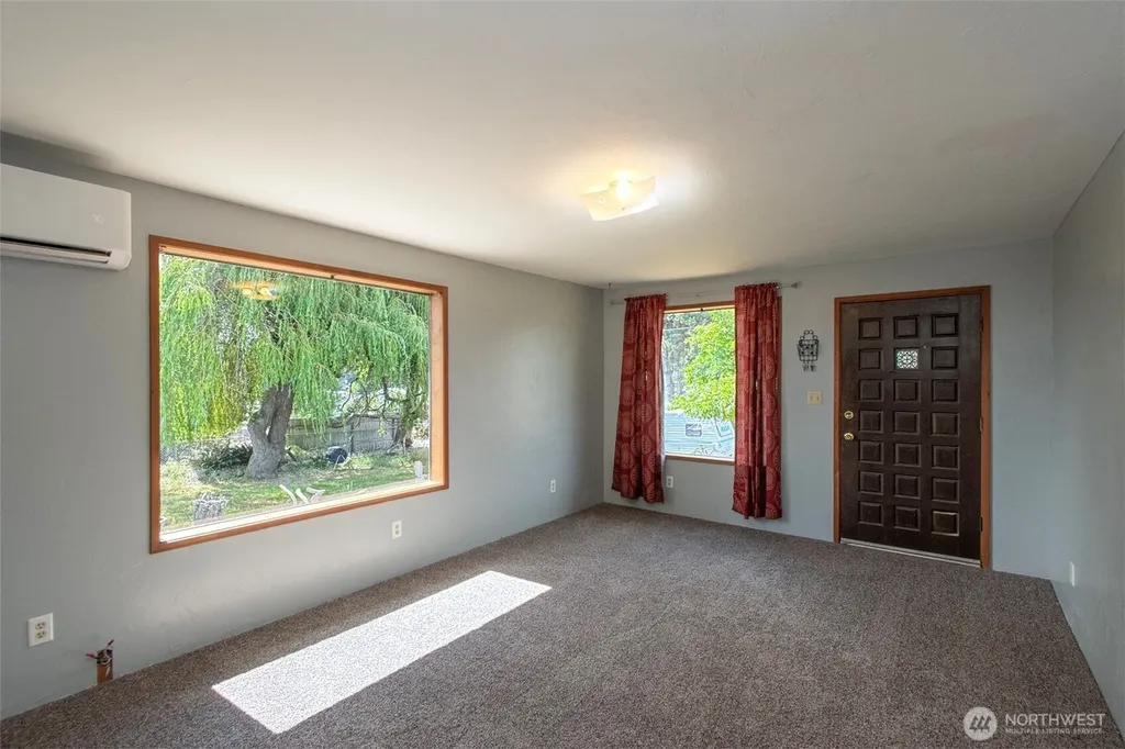 915 W 11th Street Port Angeles WA 98363