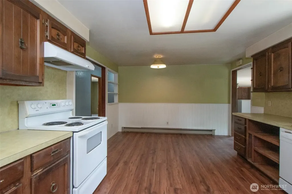 915 W 11th Street Port Angeles WA 98363