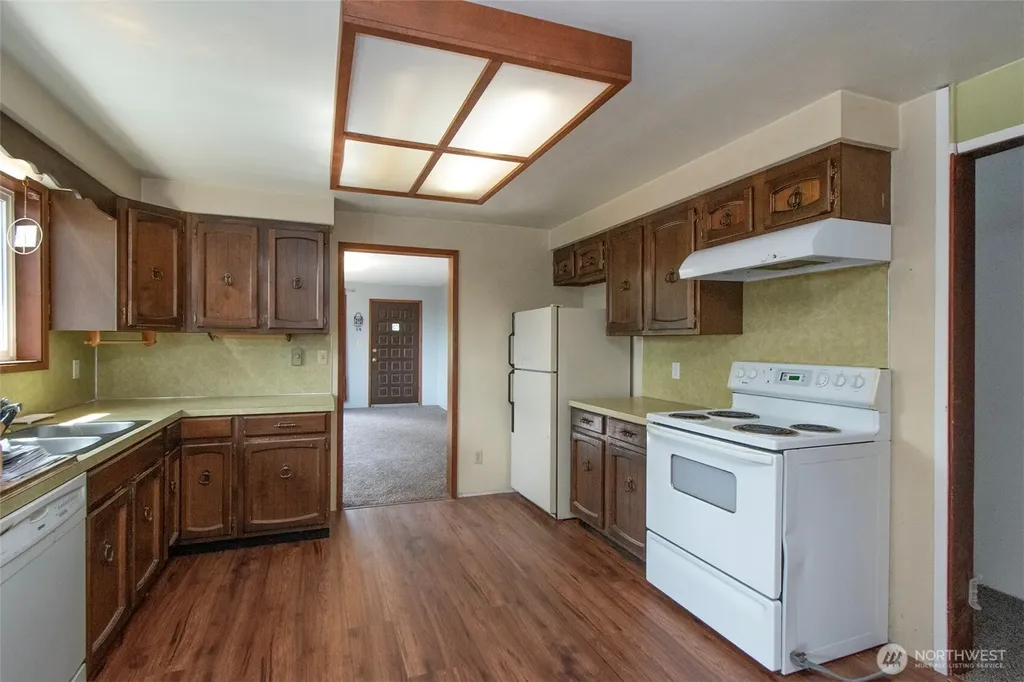 915 W 11th Street Port Angeles WA 98363