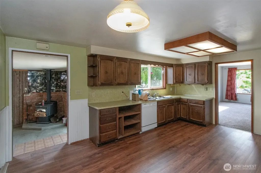 915 W 11th Street Port Angeles WA 98363