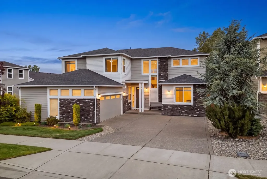 1113 25th Avenue Ct SW Puyallup WA 98373