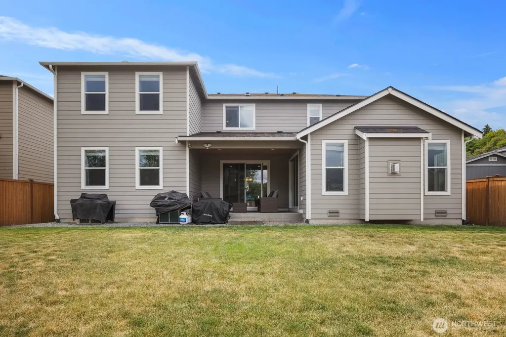 1113 25th Avenue Ct SW Puyallup WA 98373