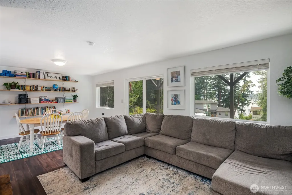 2097 Gull Way Camano Island WA 98282