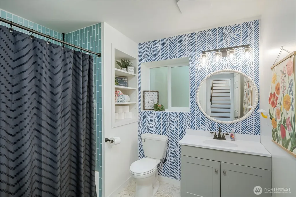 2097 Gull Way Camano Island WA 98282