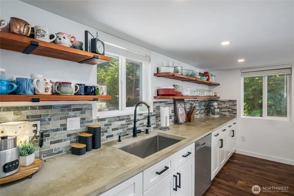 2097 Gull Way Camano Island WA 98282