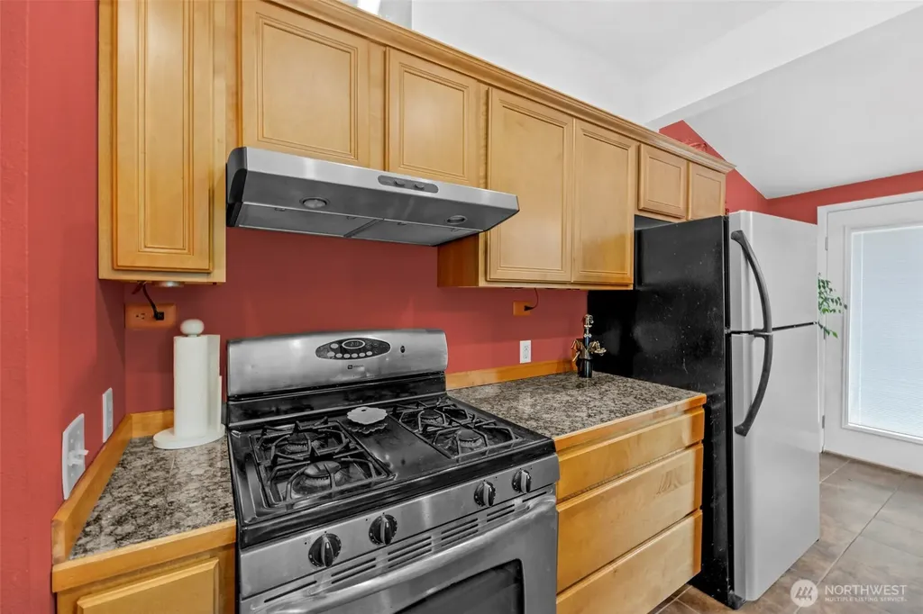 5615 S 2nd Avenue Everett WA 98203