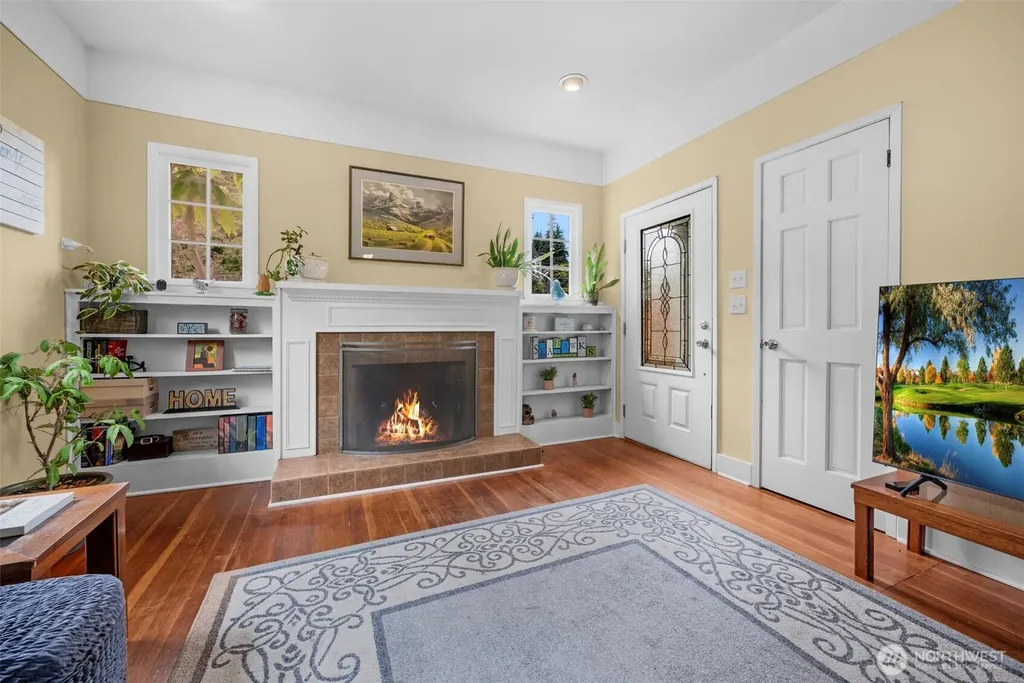 5615 S 2nd Avenue Everett WA 98203