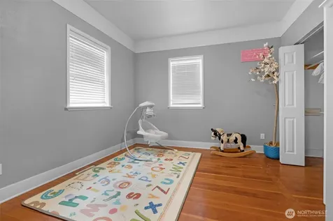 5615 S 2nd Avenue Everett WA 98203