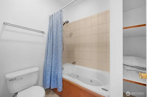 5615 S 2nd Avenue Everett WA 98203