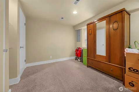 5615 S 2nd Avenue Everett WA 98203