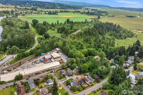 5615 S 2nd Avenue Everett WA 98203