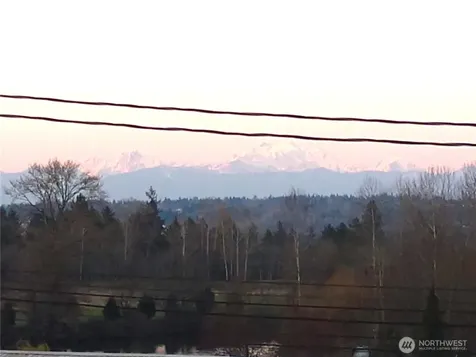 5615 S 2nd Avenue Everett WA 98203
