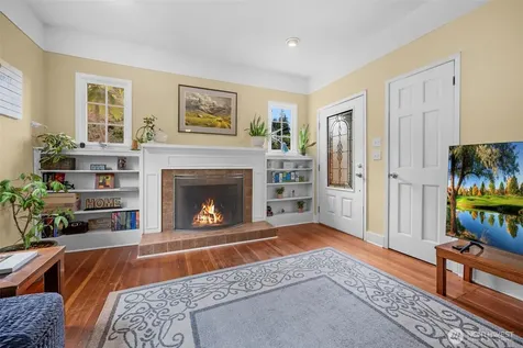 5615 S 2nd Avenue Everett WA 98203