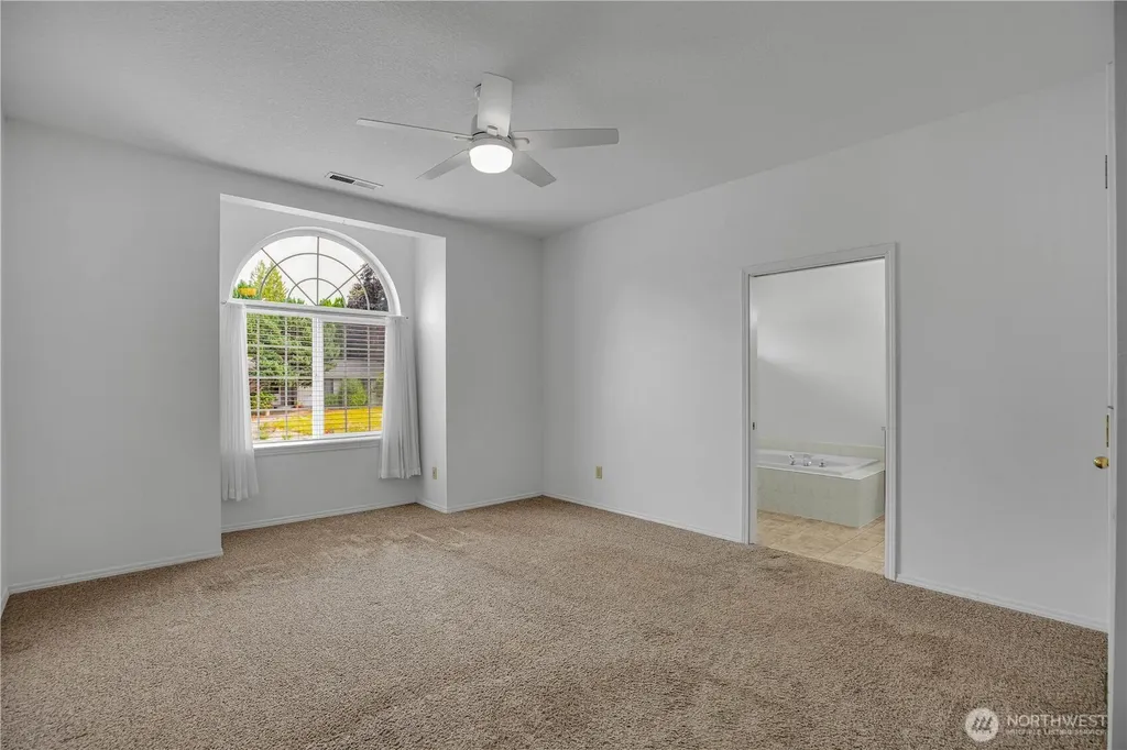 703 NW 114th Street Vancouver WA 98685