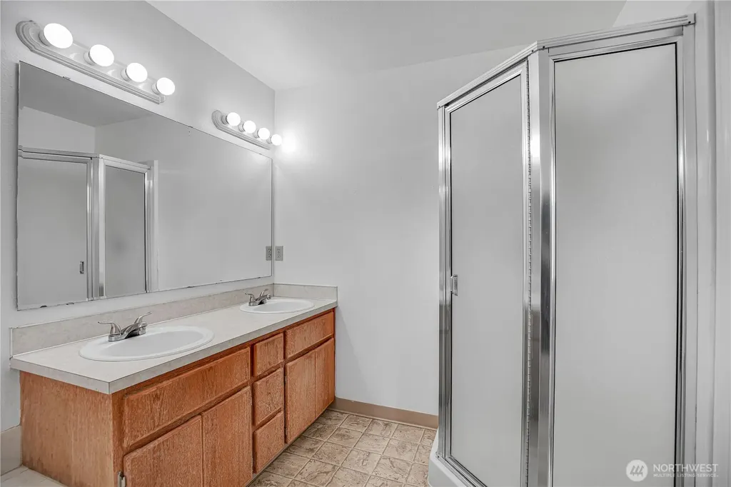 703 NW 114th Street Vancouver WA 98685