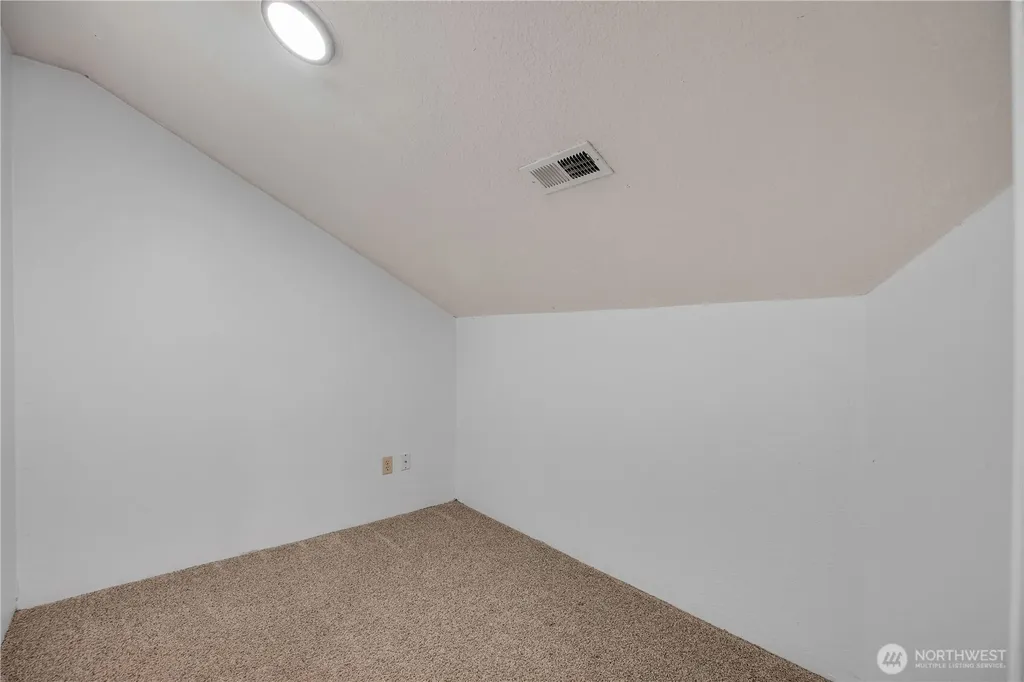 703 NW 114th Street Vancouver WA 98685