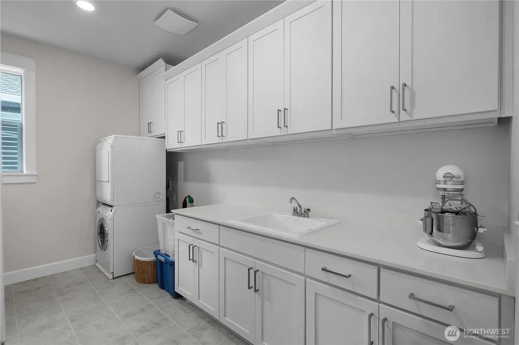 2905 Arrowroot Loop SE Lacey WA 98513