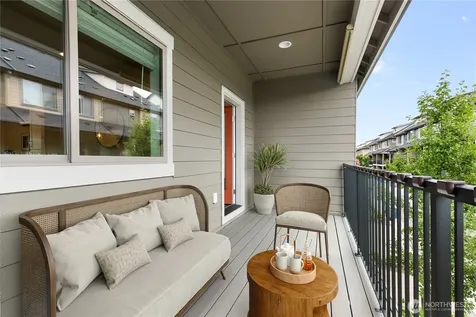 1429 8th Avenue NE Issaquah WA 98029