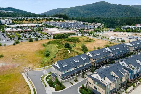 1429 8th Avenue NE Issaquah WA 98029
