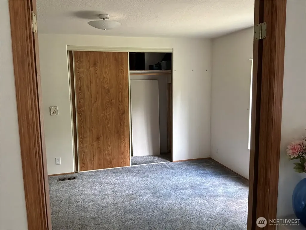 131 Midnight Court Allyn WA 98524