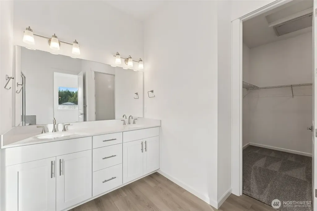 5811 Thornhill Avenue SW Port Orchard WA 98367