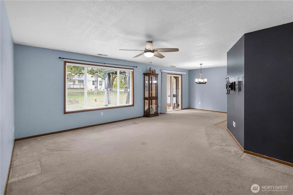 4737 Pennsylvania Street Longview WA 98632