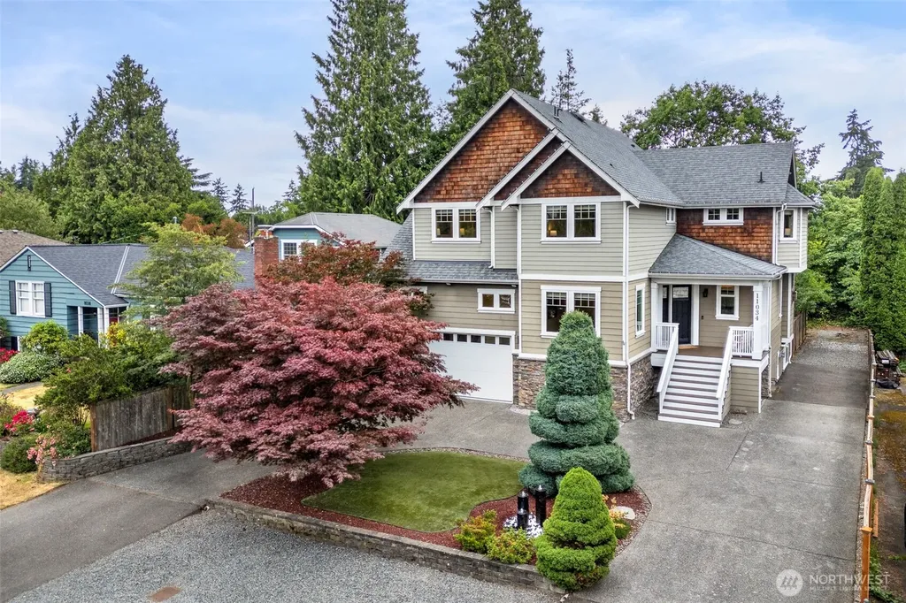 11034 Phinney Avenue N Seattle WA 98133