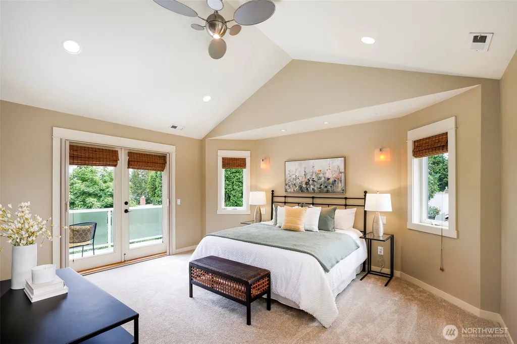 11034 Phinney Avenue N Seattle WA 98133