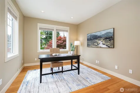 11034 Phinney Avenue N Seattle WA 98133