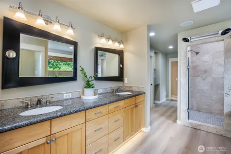 11034 Phinney Avenue N Seattle WA 98133