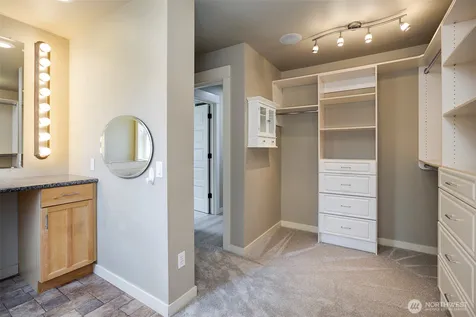 11034 Phinney Avenue N Seattle WA 98133