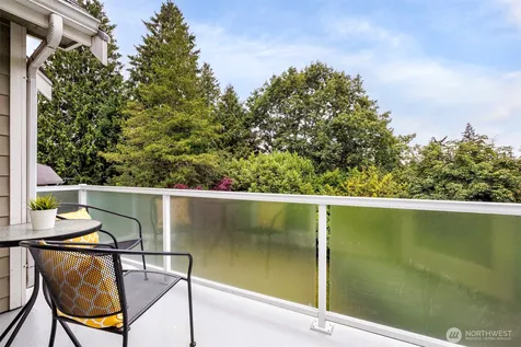 11034 Phinney Avenue N Seattle WA 98133
