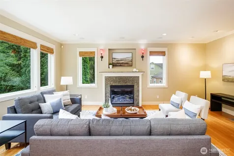 11034 Phinney Avenue N Seattle WA 98133