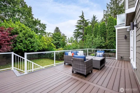 11034 Phinney Avenue N Seattle WA 98133
