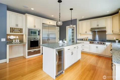 11034 Phinney Avenue N Seattle WA 98133