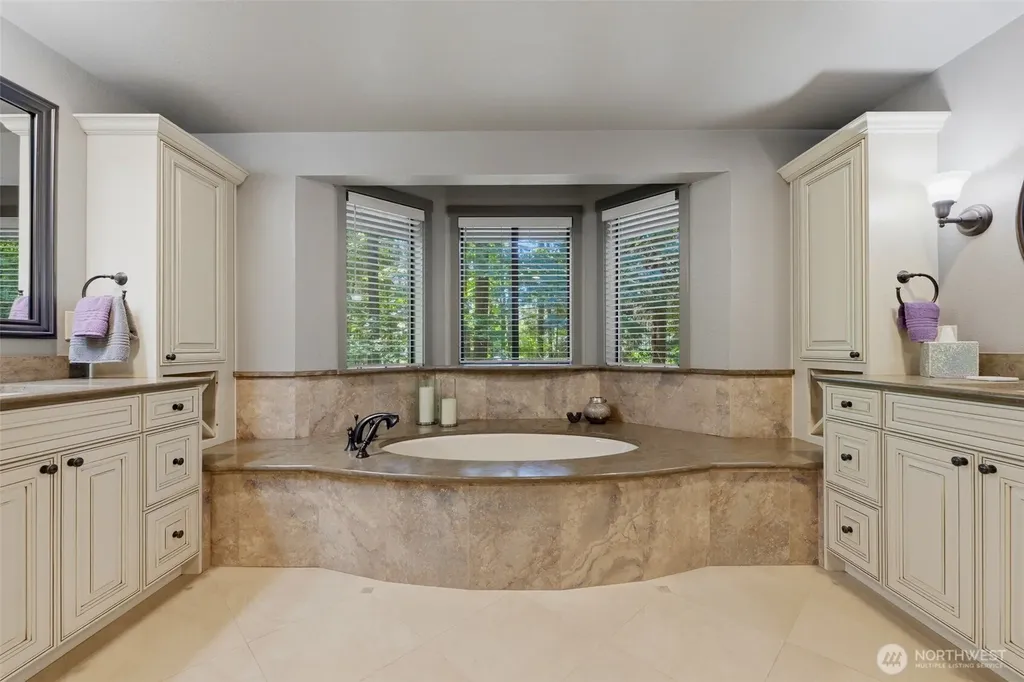 22429 SE 329th Avenue Black Diamond WA 98010
