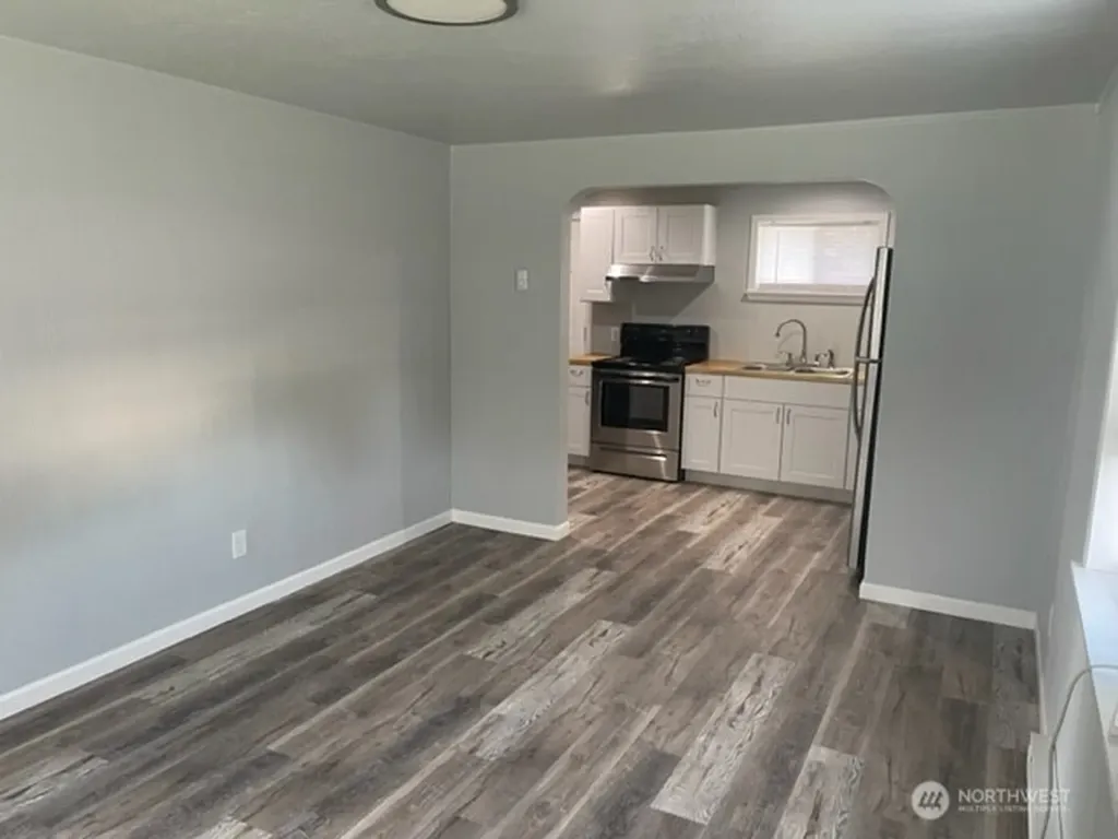 31 F Street NW Ephrata WA 98823