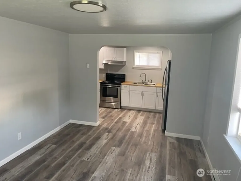 31 F Street NW Ephrata WA 98823