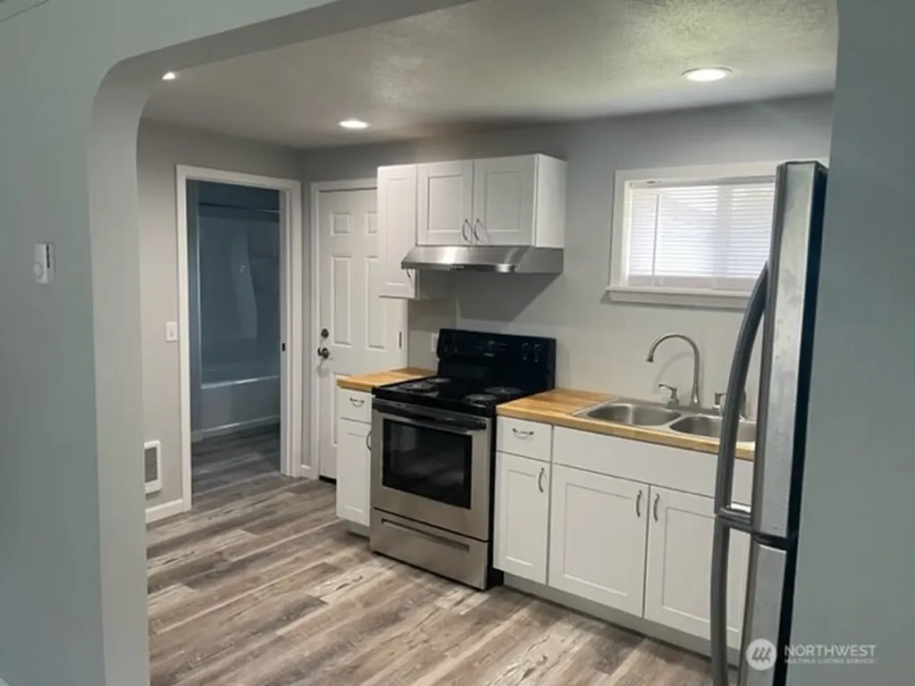 31 F Street NW Ephrata WA 98823